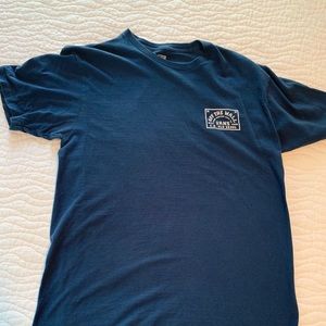 Mens M Vans t-shirt.